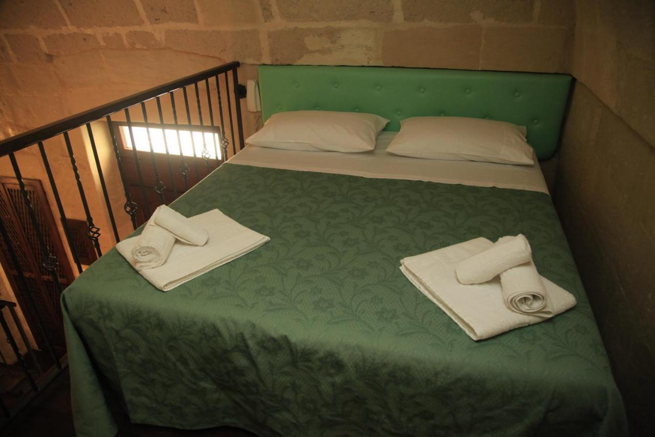 Dimora Dei Figuli Hotel Lecce Szoba fotó